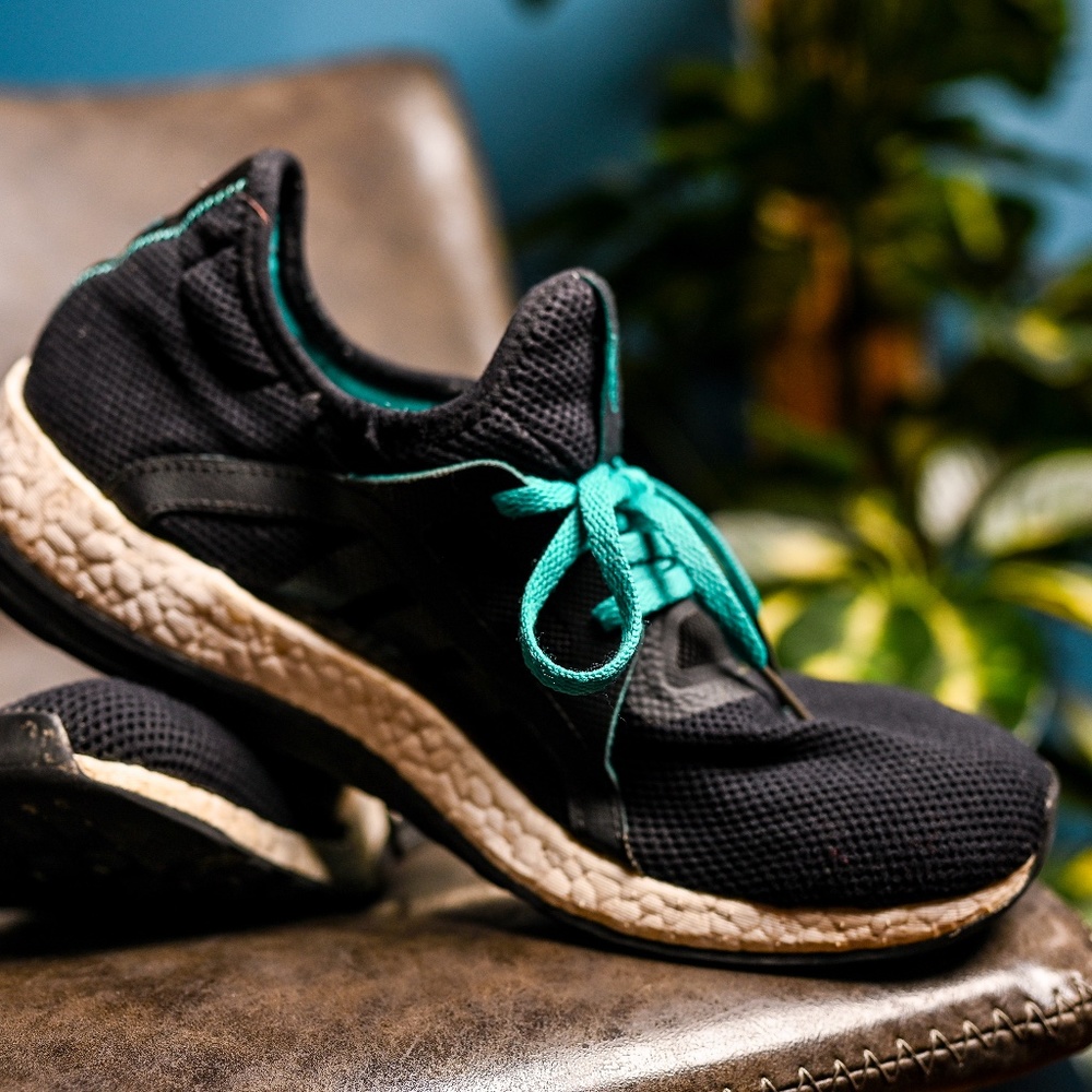 Adidas pure boost running shoes black blue, size 10
